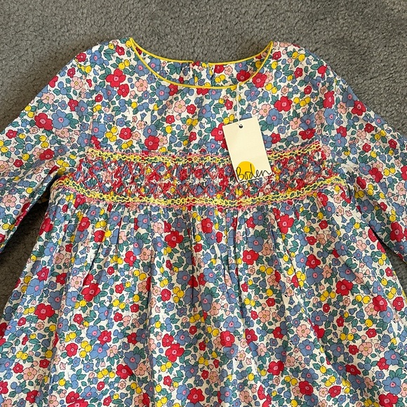 NWT Mini Boden Smocked Multicolor Floral Long Sleeve Dress - Picture 2 of 4